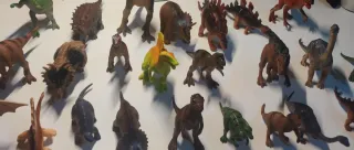 Lote dinosaurios de juguete