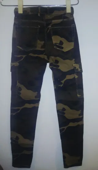 Pantalones cargo camuflaje