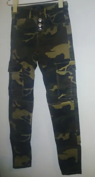 Pantalones cargo camuflaje
