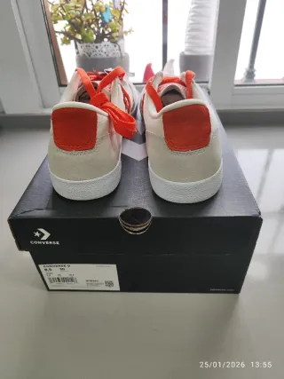 Converse Beige y Naranja Talla 42