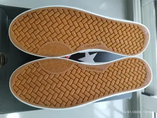 Converse Beige y Naranja Talla 42