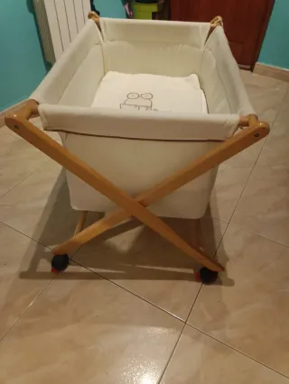 Minicuna colecho madera con ruedas + colchón