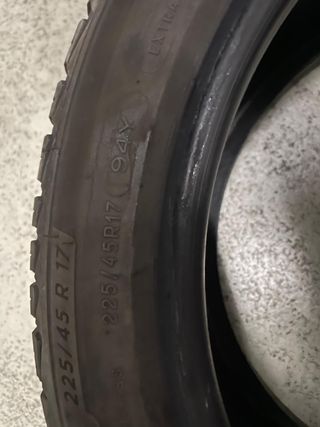 1x Michelin Crossclimate 2 225/45 R17