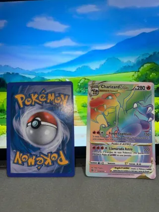 Carta Pokémon Charizard V ASTRO 174/172