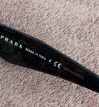 Gafas de sol Prada negras