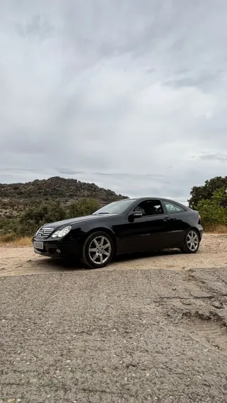 Mercedes-Benz Clase C 2005