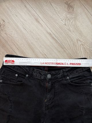 Jeans uomo neri strappati
