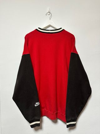 Nike Crewneck Vintage Y2K 90's Retro Black Red Whi