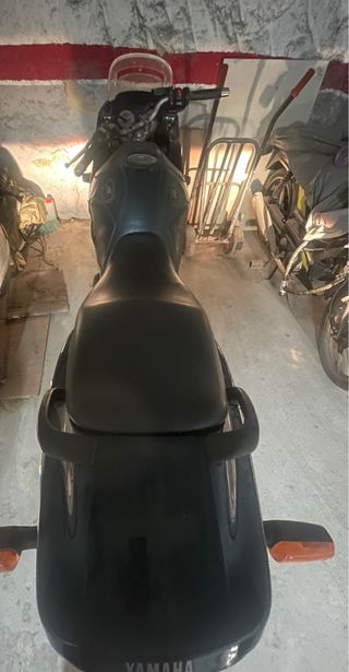 Yamaha XJ 600 Diversion carretera