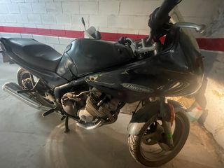 Yamaha XJ 600 Diversion carretera