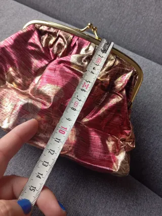 Bolsito neceser guardatodo dorado y burdeos