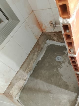 Necesito poner rachola suelo+en el muro