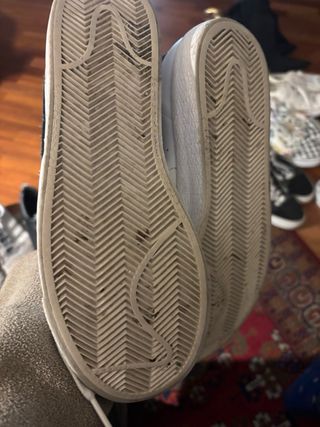 Zapatillas Nike Blancas y Negras