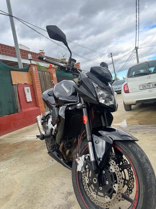 Kawasaki Z750 limitada para A2