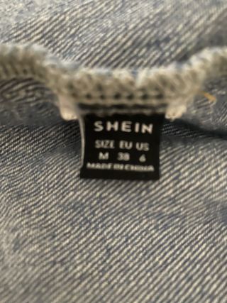 Chaqueta vaquera corta