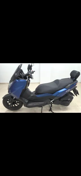 GTS 125 Scooter 2024 - 5100km
