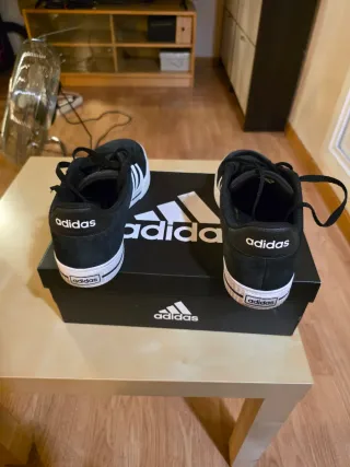 Adidas Talla 43 1/3 Negro/Blanco