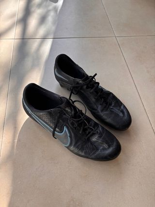 Botas de fútbol Nike Tiempo Negras