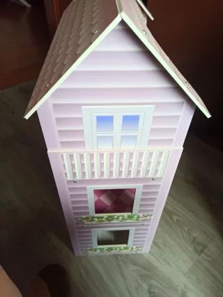 Casita de muñecas rosa