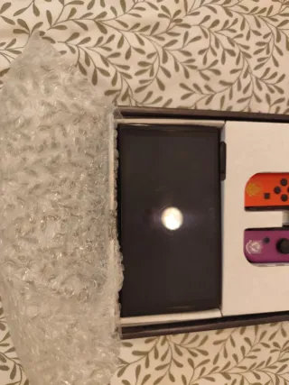 Nintendo Switch OLED Edizione Pokémon Scarlatto