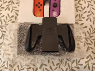 Nintendo Switch OLED Edizione Pokémon Scarlatto