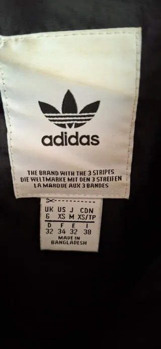 Giubbino Adidas nero con cappuccio