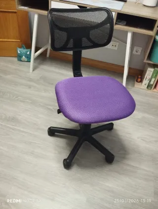 Silla de escritorio morada