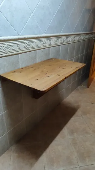 Mesa abatible de madera para pared