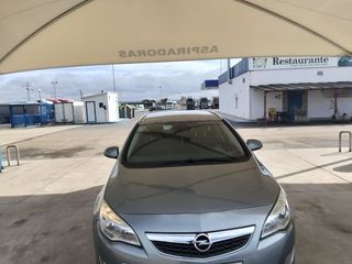 Opel Astra 2015