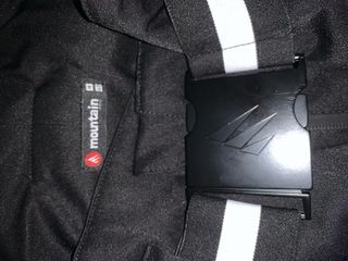 Pantalón de esquí con cinturón. Como nuevo.