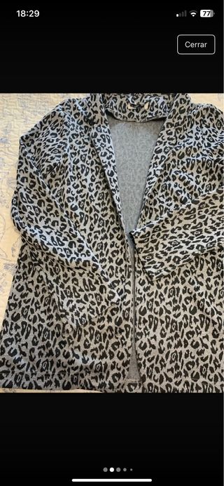 Chaqueta H&M Estampado Leopardo Gris