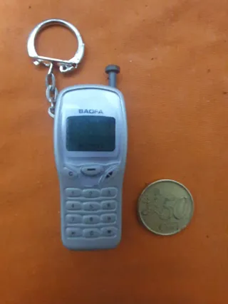 Llavero Móvil Mini BADFA