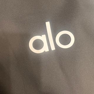 Conjunto deportivo Alo Yoga blanco y negro, nuevo