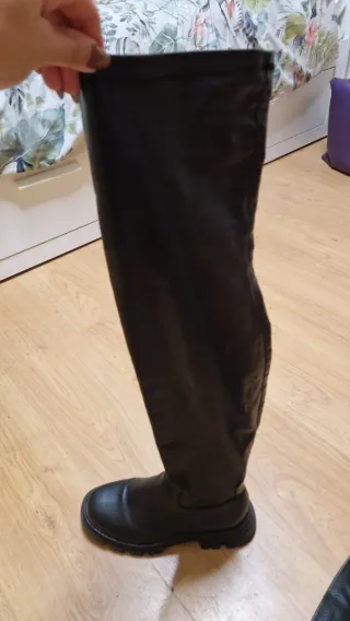 Botas altas negras
