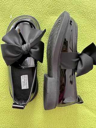 Merceditas Dr. Martens charol negro lazo talla 30