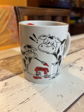 Tazza in porcellana con disegno mucca
