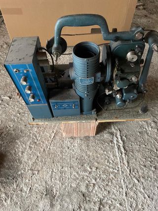 Cineproiettore sonoro