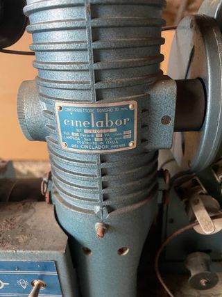 Cineproiettore sonoro