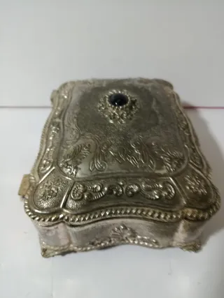 Joyero antiguo grande plateado con  piedra negra