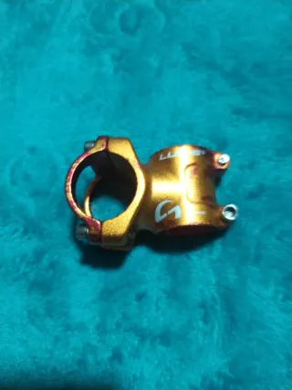 Potencia Bicicleta/Patinete Eléctrico Dorada