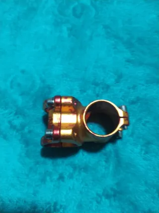 Potencia Bicicleta/Patinete Eléctrico Dorada