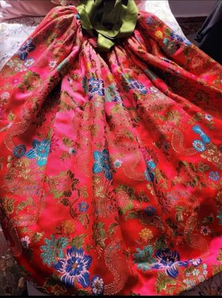 Traje de Fallera Rojo y Verde.