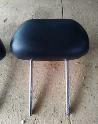 2 Reposacabezas delanteros cuero Grupo Vag