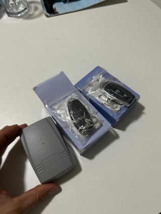 Receptor universal puerta garaje + mandos