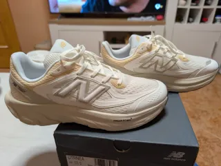 Zapatillas New Balance Fresh Foam Trainer Beige/Bl