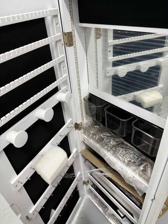 Organizador de joyas y maquillaje