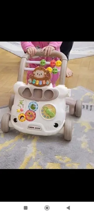 Correpasillos musical con piano desmontable