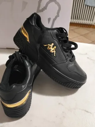 Scarpe Kappa nere e oro