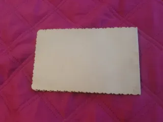 Postal antigua bordada mariposa Muchas felicidades