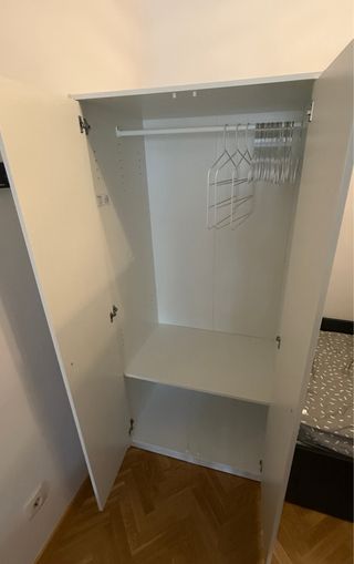 Armario IKEA KLEPPSTAD 2 puertas